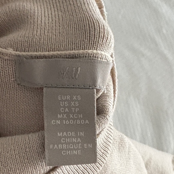 H&M Elegant Beige Midi Dress - Picture 2 of 3